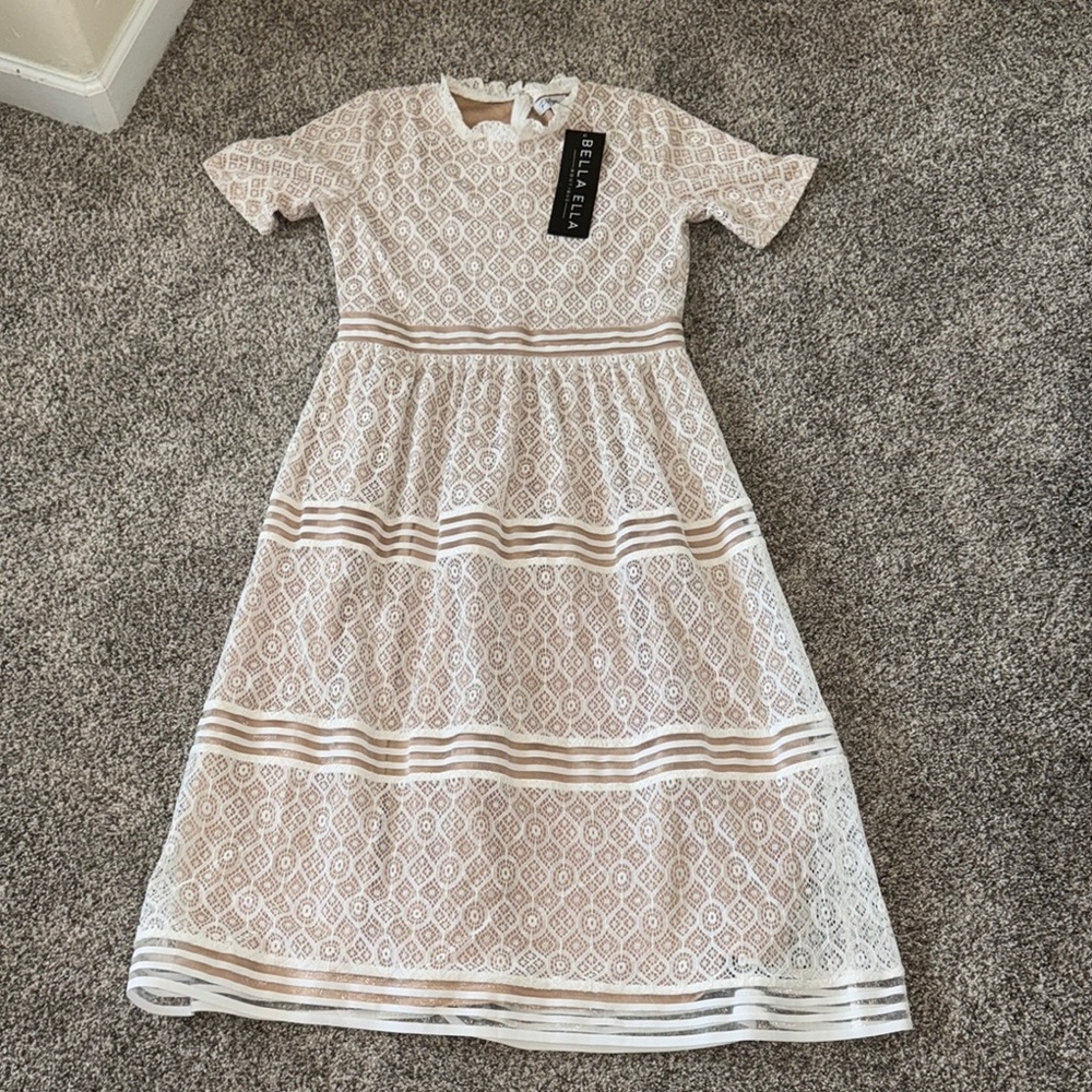 NWT Boutique Lace Midi Dress